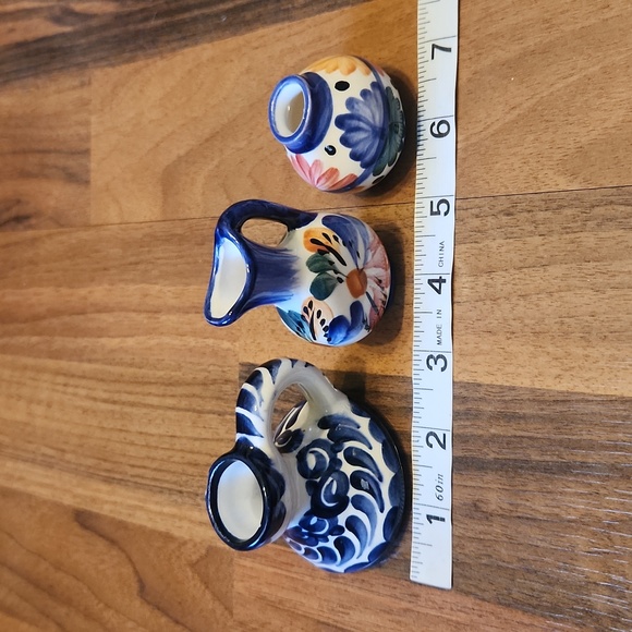 Arte Giancarlo Honduras Hand Painted Mini Flower Bud Vases, Set of Three - Picture 14 of 15